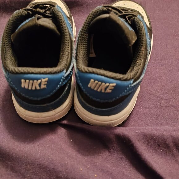 ****Boys Dunk's size 7C shoes**** - Picture 3 of 5